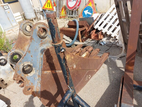 25#5562 Martellone per escavatore New Holland in vendita - foto 17