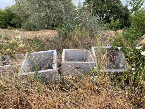 42#5562 Manufatti stradali in cemento in vendita - foto 48
