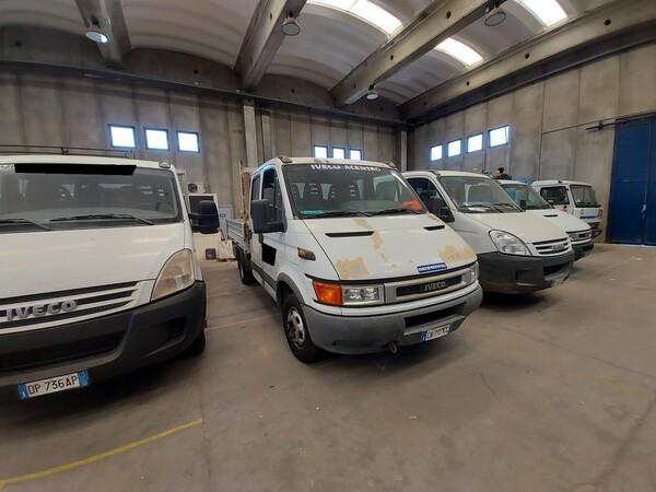 7#5562 Autocarro Iveco in vendita - foto 2