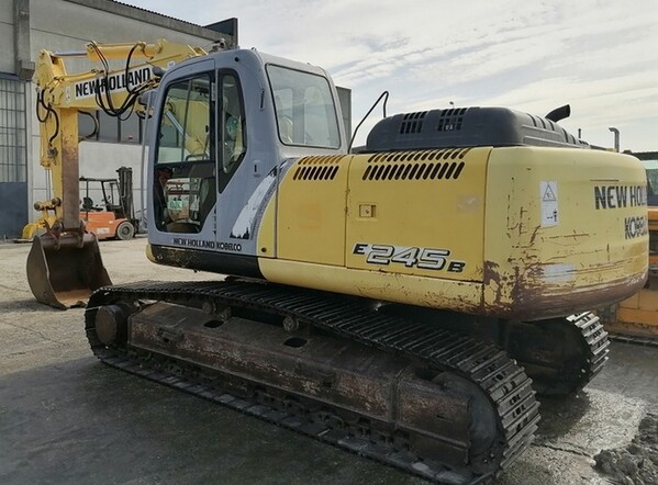 3#5567 Escavatore cingolato New Holland E 245 B in vendita - foto 3