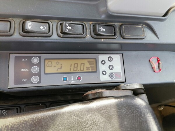 3#5567 Escavatore cingolato New Holland E 245 B in vendita - foto 10