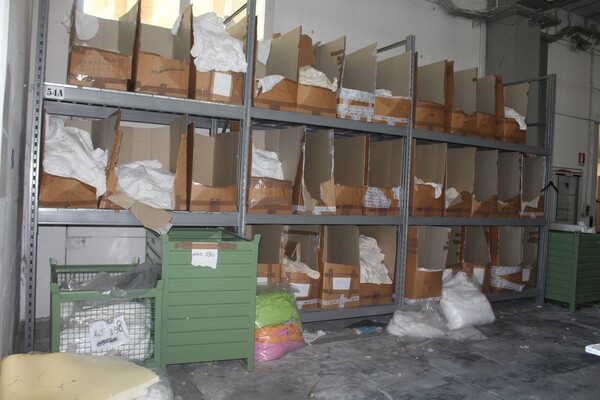 29#5571 Scaffalature e tavoli da lavoro in vendita - foto 19