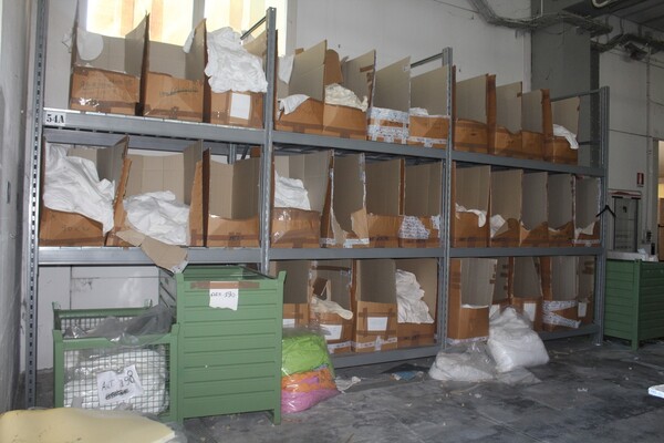 29#5571 Scaffalature e tavoli da lavoro in vendita - foto 20