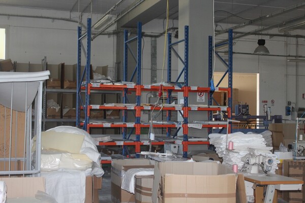29#5571 Scaffalature e tavoli da lavoro in vendita - foto 23