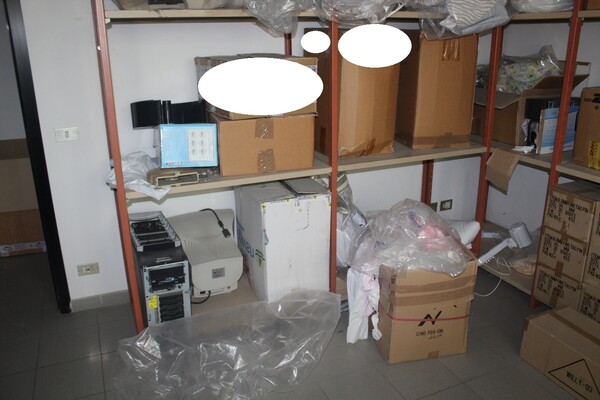 33#5571 Scaffalature metalliche e arredamento ufficio in vendita - foto 5