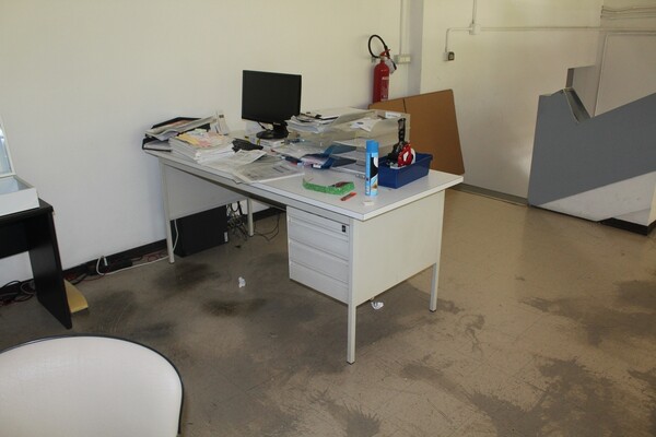 34#5571 Arredamento ufficio e attrezzatura elettronica in vendita - foto 3