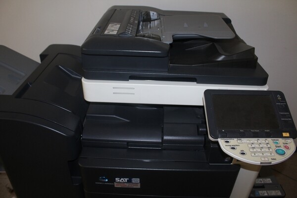 34#5571 Arredamento ufficio e attrezzatura elettronica in vendita - foto 11