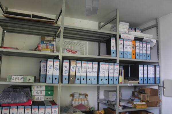 35#5571 Arredamento ufficio e attrezzatura elettronica in vendita - foto 1