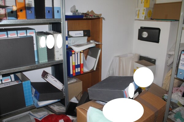 35#5571 Arredamento ufficio e attrezzatura elettronica in vendita - foto 13