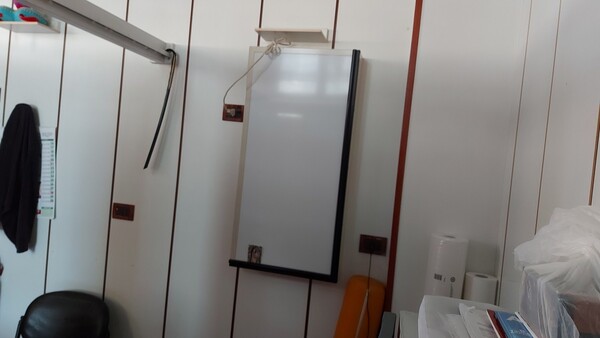 5#5577 Arredi da ufficio e materiale per fisioterapia in vendita - foto 7