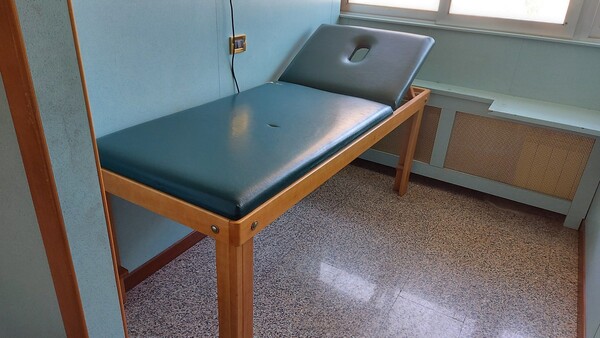 5#5577 Arredi da ufficio e materiale per fisioterapia in vendita - foto 23