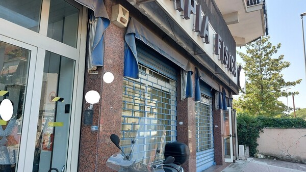 7#5577 Arredi ufficio e attrezzi per ginnastica in vendita - foto 4