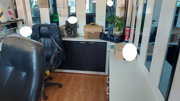 7#5577 Arredi ufficio e attrezzi per ginnastica in vendita - foto 40