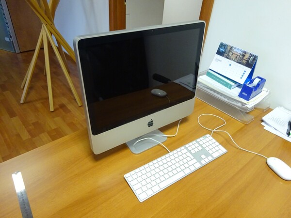 10#5579 Arredamento e attrezzature ufficio in vendita - foto 1