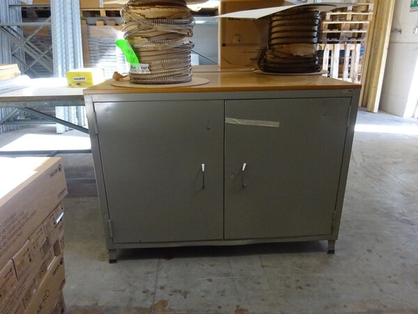 10#5579 Arredamento e attrezzature ufficio in vendita - foto 4