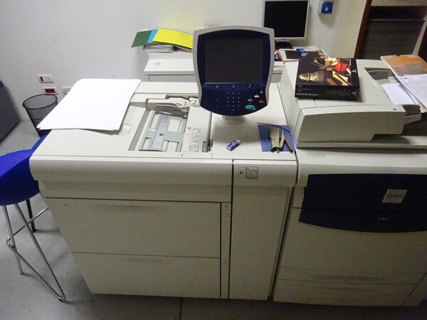 10#5579 Arredamento e attrezzature ufficio in vendita - foto 8