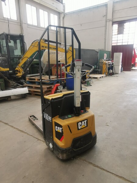 1#5585 Transpallet elettrico Caterpillar in vendita - foto 3