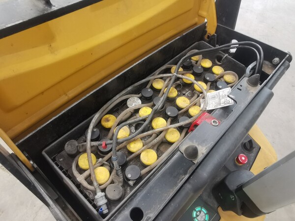 1#5585 Transpallet elettrico Caterpillar in vendita - foto 4
