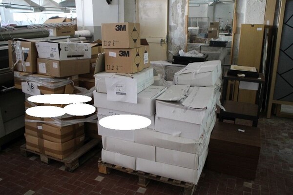 1#5591 Accessori per confezionamento di capi e attrezzature elettroniche in vendita - foto 3