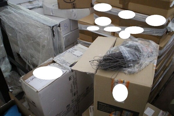 1#5591 Accessori per confezionamento di capi e attrezzature elettroniche in vendita - foto 5