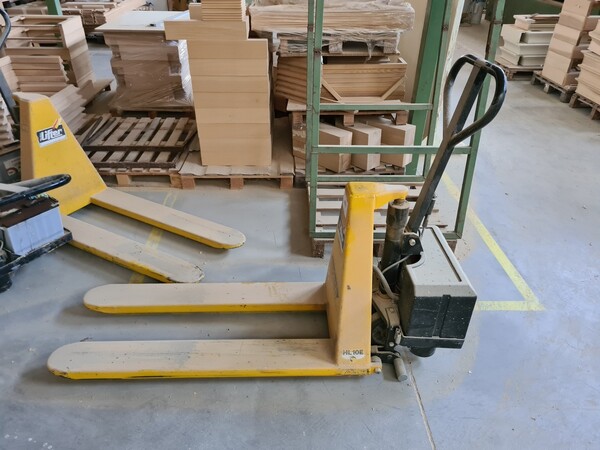 13#5592 Transpallet elettrici Lifter e Carre in vendita - foto 9