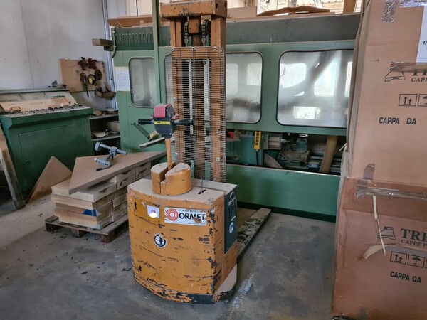 13#5592 Transpallet elettrici Lifter e Carre in vendita - foto 11