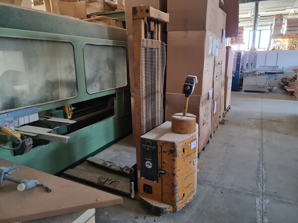 13#5592 Transpallet elettrici Lifter e Carre in vendita - foto 12