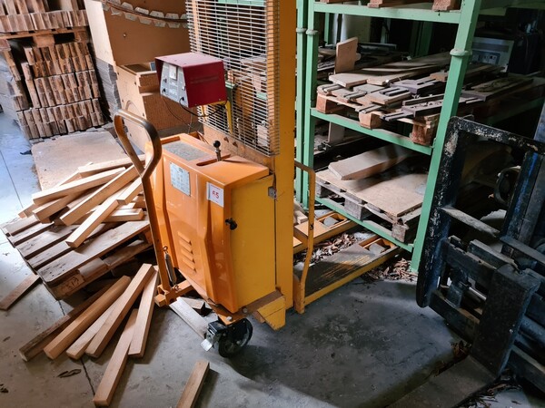 13#5592 Transpallet elettrici Lifter e Carre in vendita - foto 15
