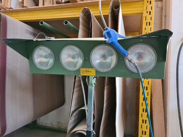 4#5592 Levigatrice Framar e lampada alogena in vendita - foto 4