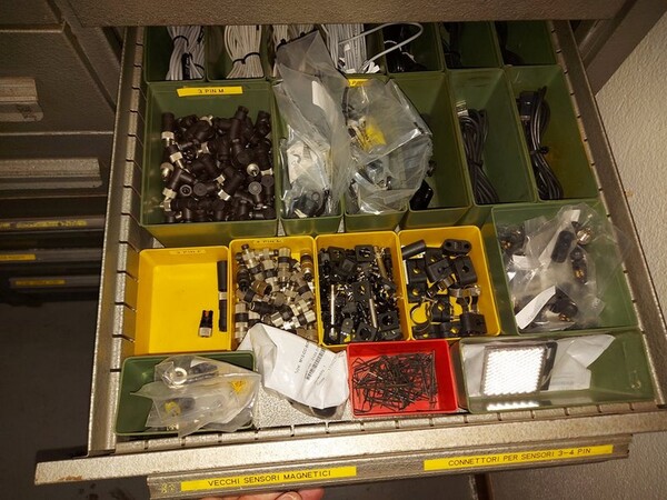 5#5598 Magazzino per costruzione saldatrici al plasma e schede elettroniche in vendita - foto 70