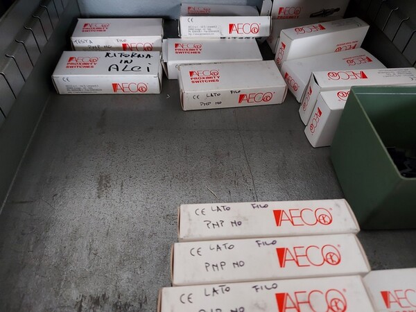 5#5598 Magazzino per costruzione saldatrici al plasma e schede elettroniche in vendita - foto 81