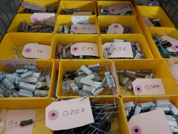 5#5598 Magazzino per costruzione saldatrici al plasma e schede elettroniche in vendita - foto 95