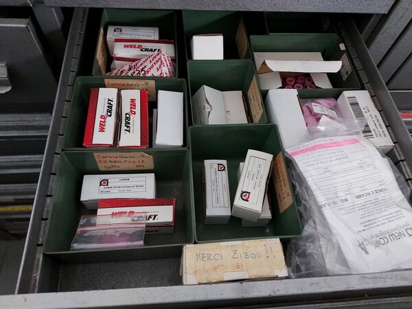 5#5598 Magazzino per costruzione saldatrici al plasma e schede elettroniche in vendita - foto 98