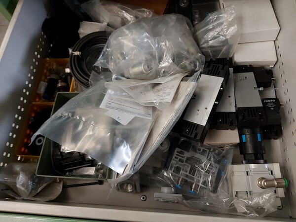 5#5598 Magazzino per costruzione saldatrici al plasma e schede elettroniche in vendita - foto 150