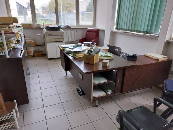 6#5598 Arredi e attrezzature da ufficio in vendita - foto 20