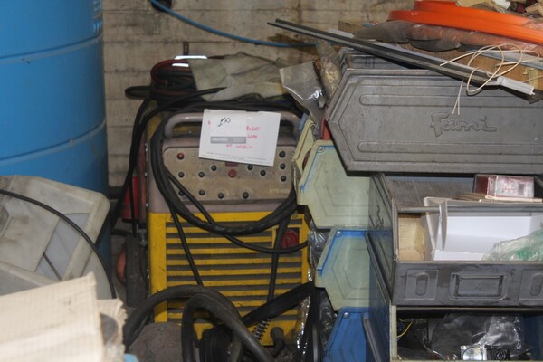 10#5599 Saldatrice Esab e sega a nastro Carif in vendita - foto 2