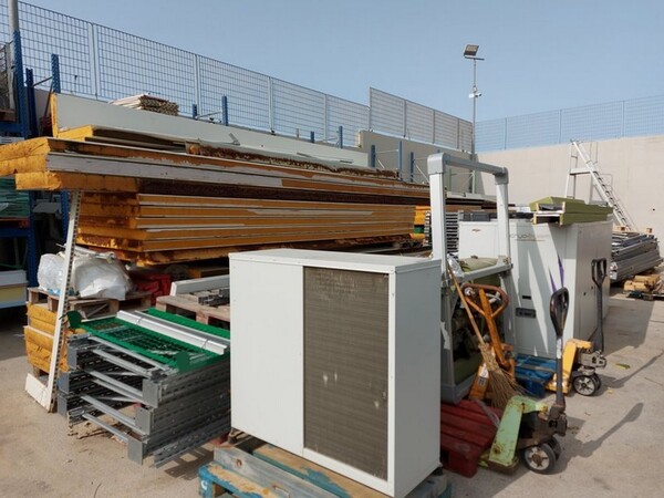 3#5602 Scaffalatura e carrelli in vendita - foto 2