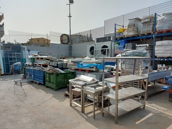 3#5602 Scaffalatura e carrelli in vendita - foto 4