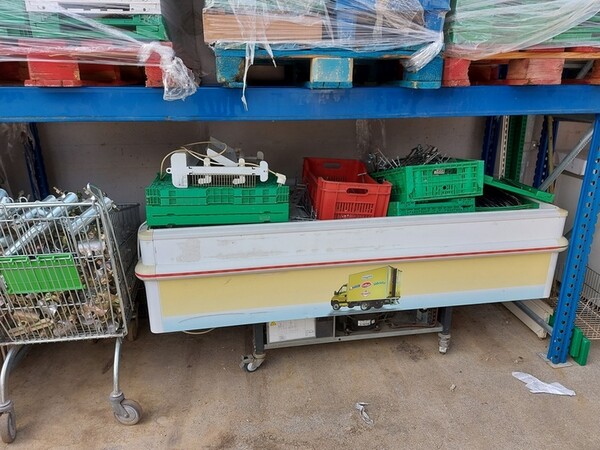 3#5602 Scaffalatura e carrelli in vendita - foto 13