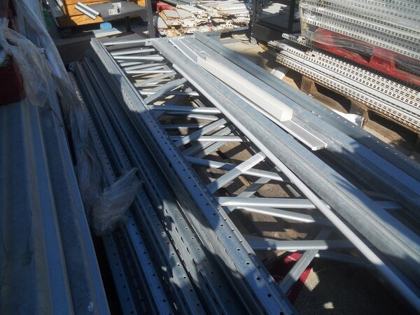 3#5602 Scaffalatura e carrelli in vendita - foto 29
