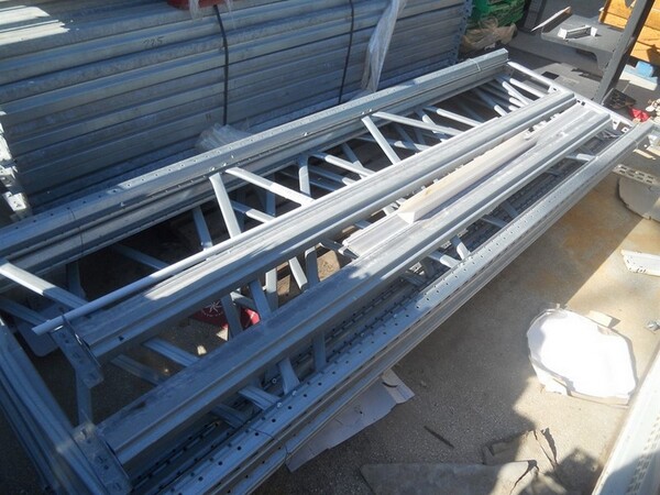 3#5602 Scaffalatura e carrelli in vendita - foto 30