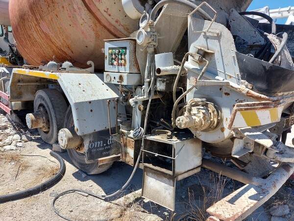 1#5606 Autocarro Astra con betoniera e cabina Astra in vendita - foto 14