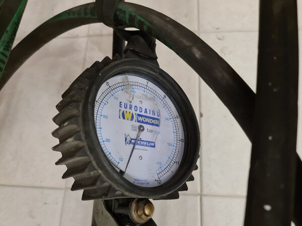1#5607 Macchinari ed attrezzatura per sostituzione pneumatici in vendita - foto 131