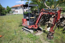 Mini shovel - Lot 4 (Auction 5608)