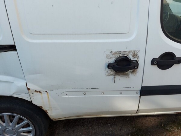 1#5610 Autocarro Fiat Doblò e autovettura Volkswagen in vendita - foto 35