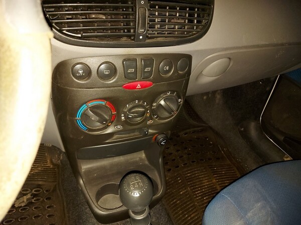 2#5611 Autoveicolo Fiat Punto El in vendita - foto 5