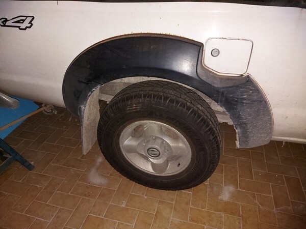 4#5611 Autocarro Nissan King Cab in vendita - foto 3