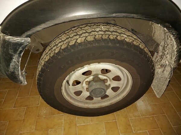5#5611 Autocarro Nissan King Cab in vendita - foto 3