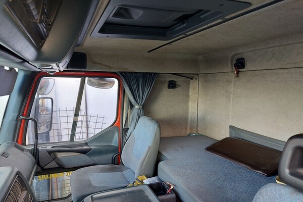 5#5619 Autocarro Renault e mezzi di sollevamento interno in vendita - foto 24