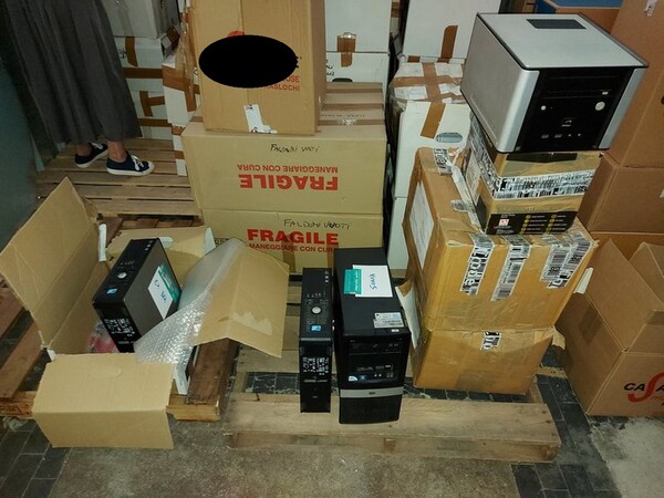 1#5625 Arredi e attrezzature elettroniche da ufficio in vendita - foto 19